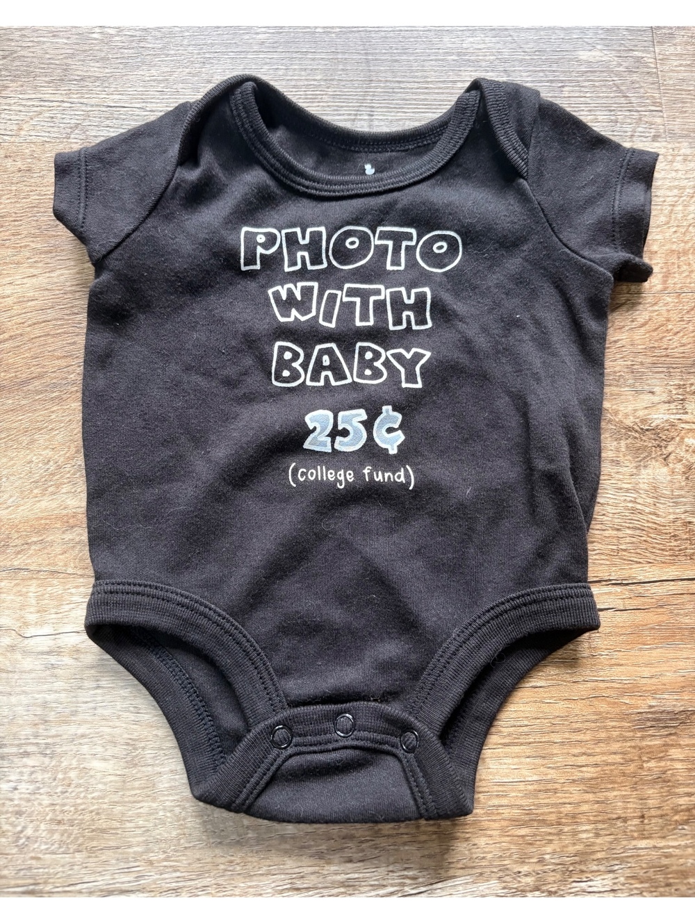 Falls Creek Baby Black Onesie Bodysuit 0-3 Months with Photo with Baby 25¢ Print